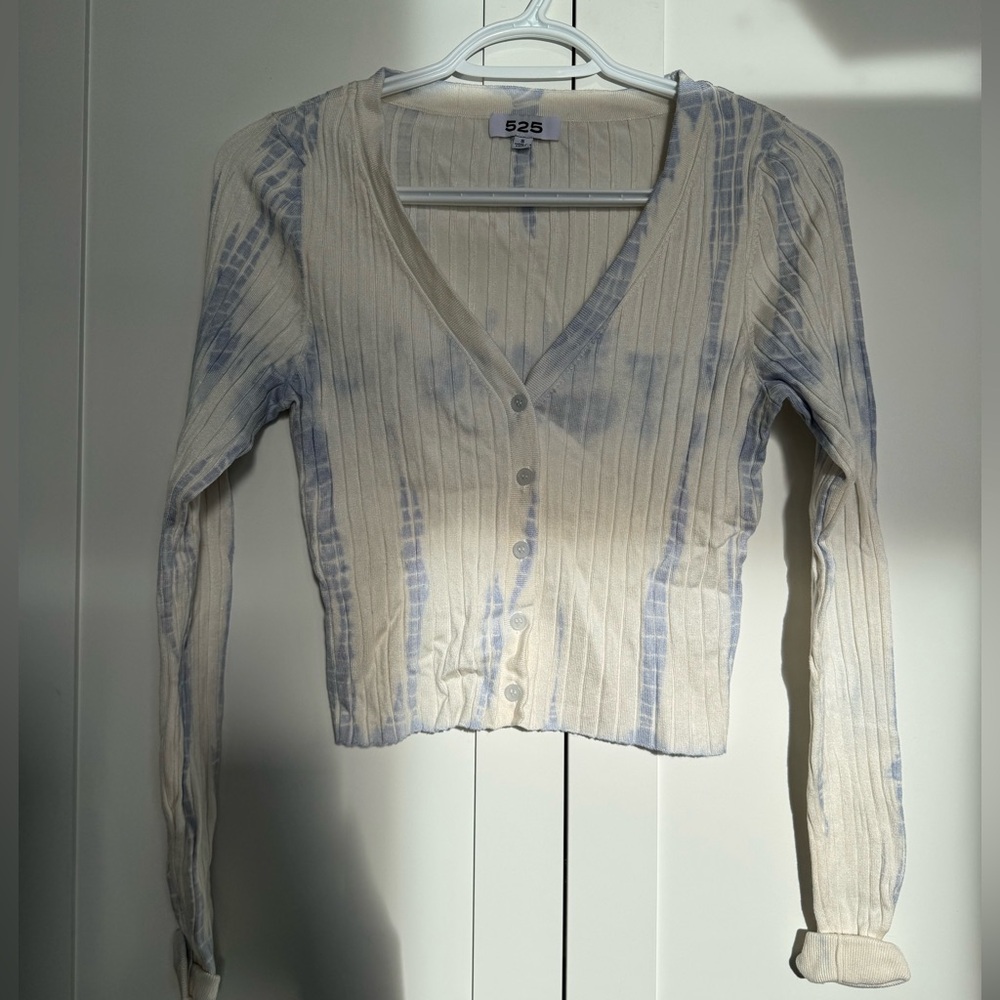 525 America Ribbed Knit Cardigan in White and Blue